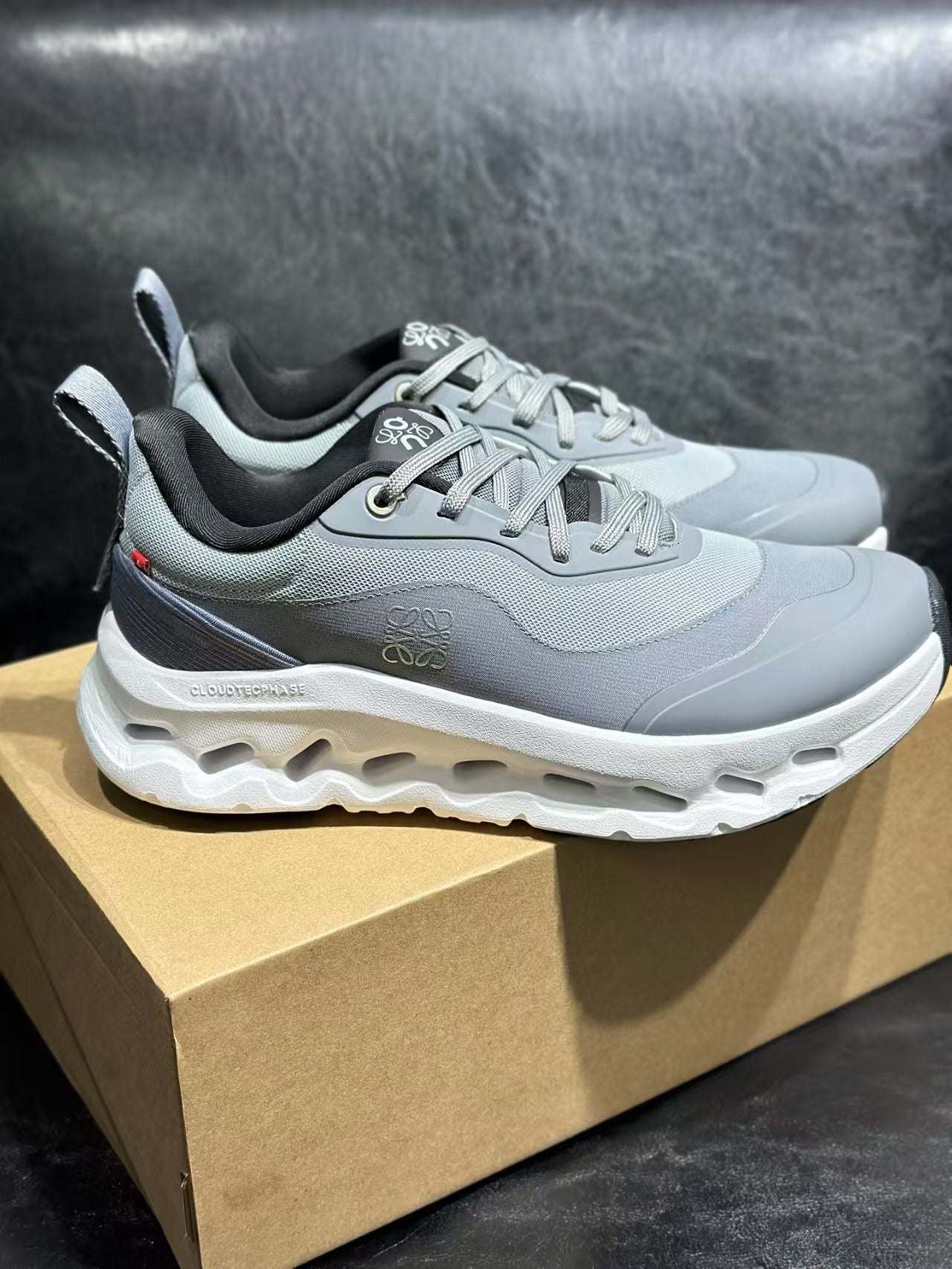 (PRE-ORDER) LWE X ON - TRAINERS - GREY