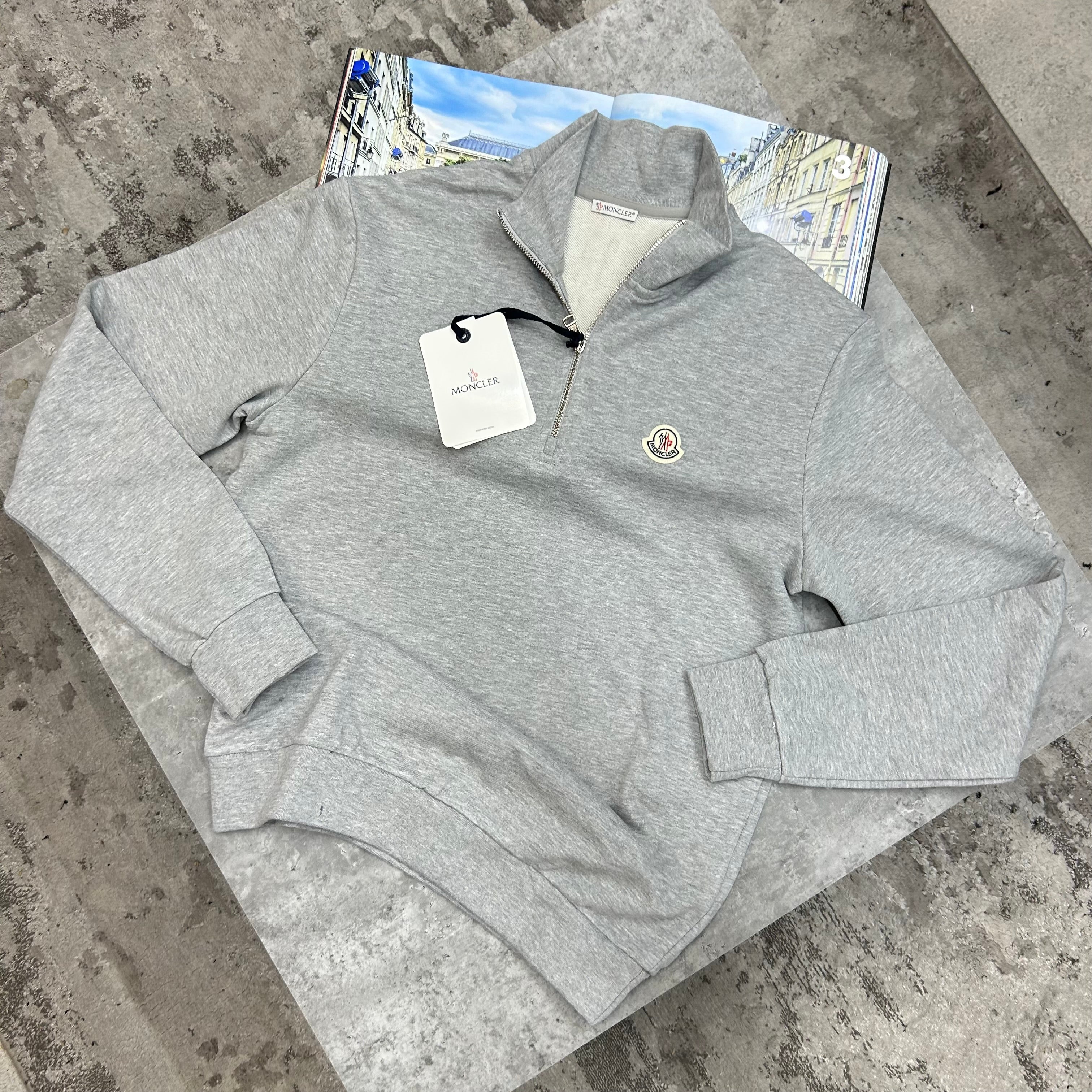 MNCLR - LOGO HALF ZIP JUMPER - GREY