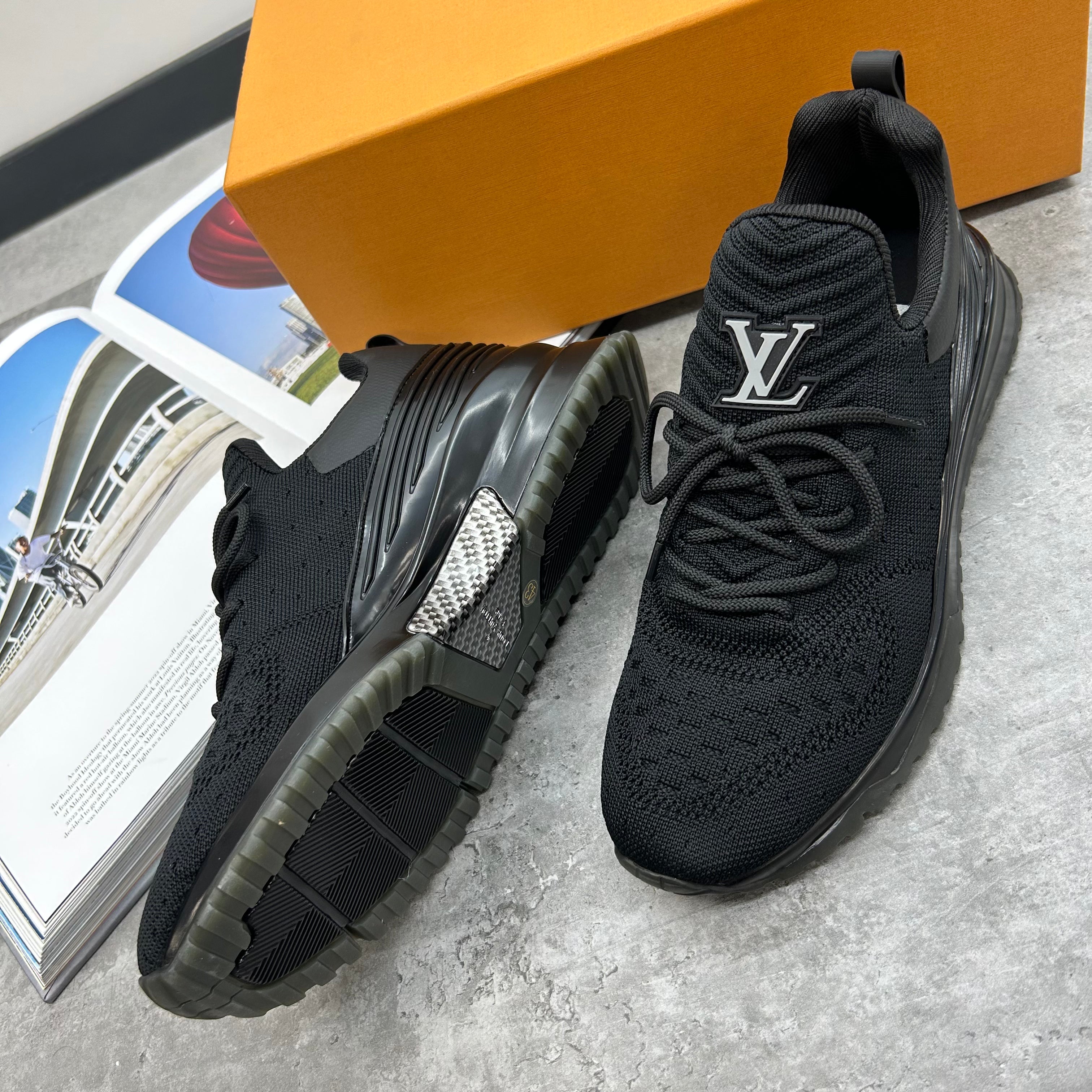 LVE - VNR TRAINER - BLACK (PRE-ORDER)