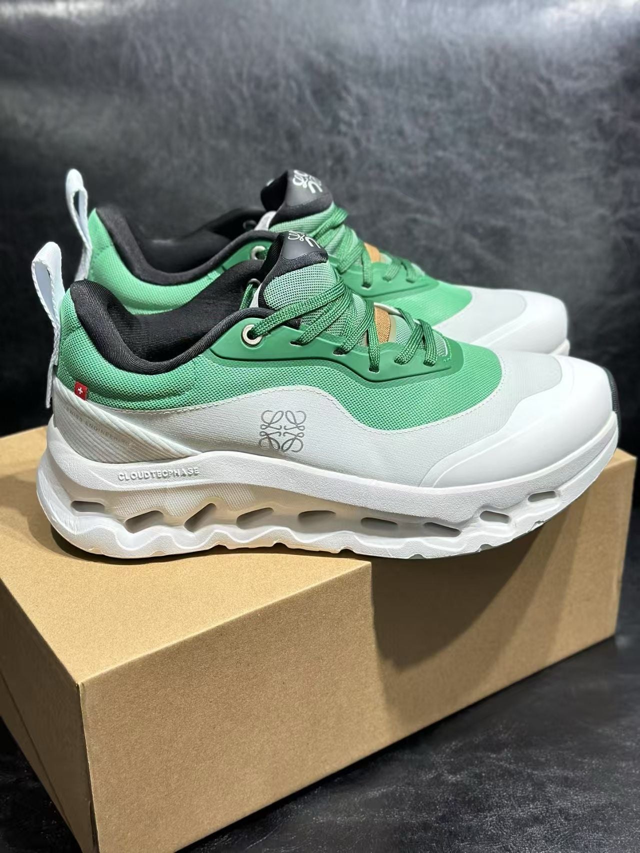 (PRE-ORDER) LWE X ON - TRAINERS - GREEN