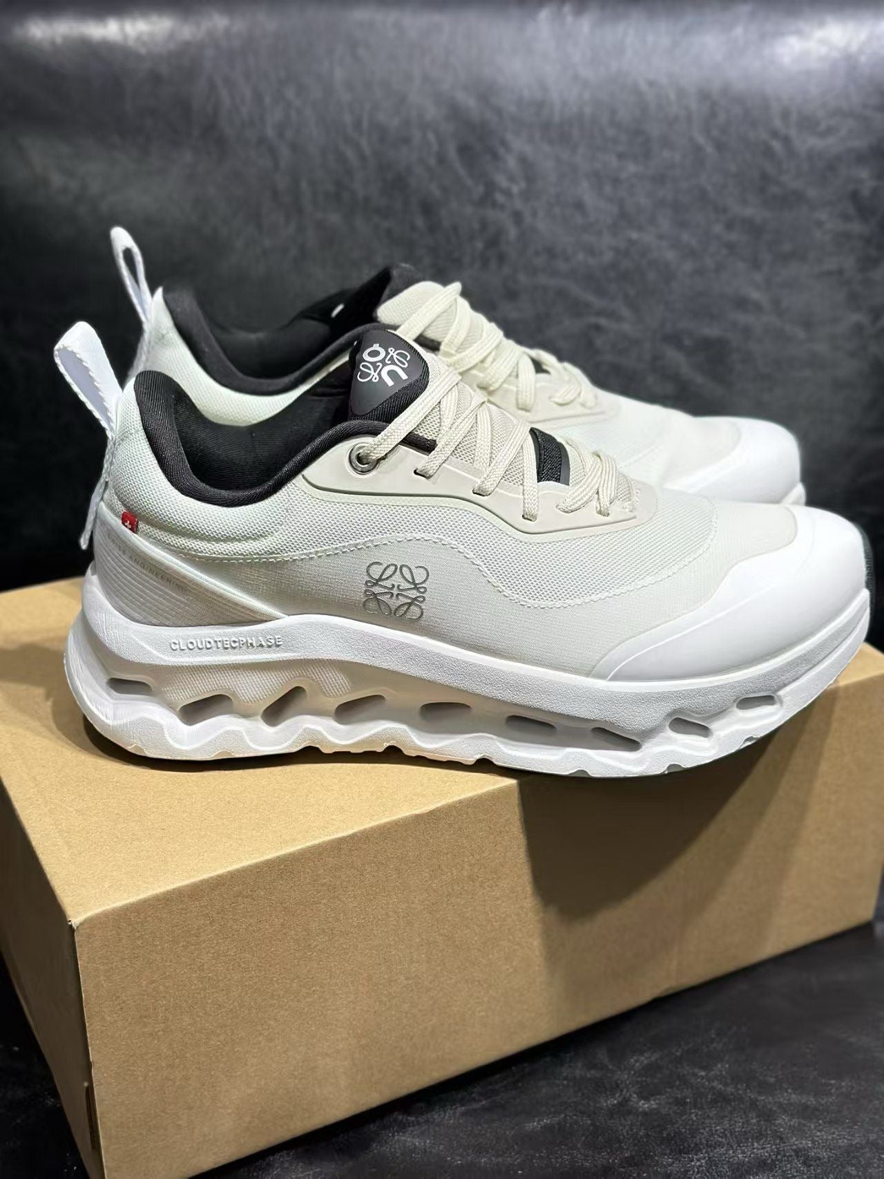 (PRE-ORDER) LWE X ON - TRAINERS - STONE