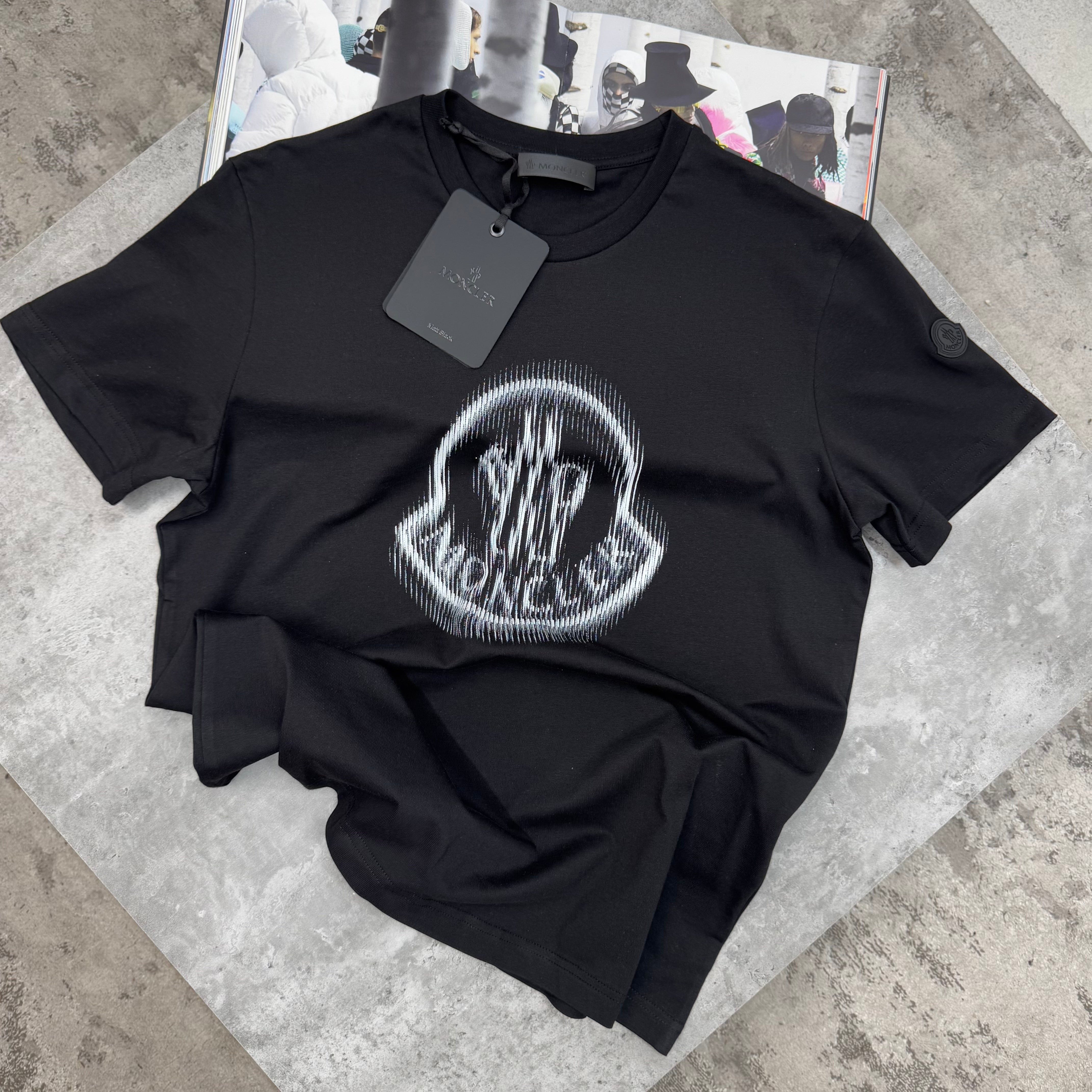 MNCLR - BLURRED LOGO T-SHIRT - BLACK