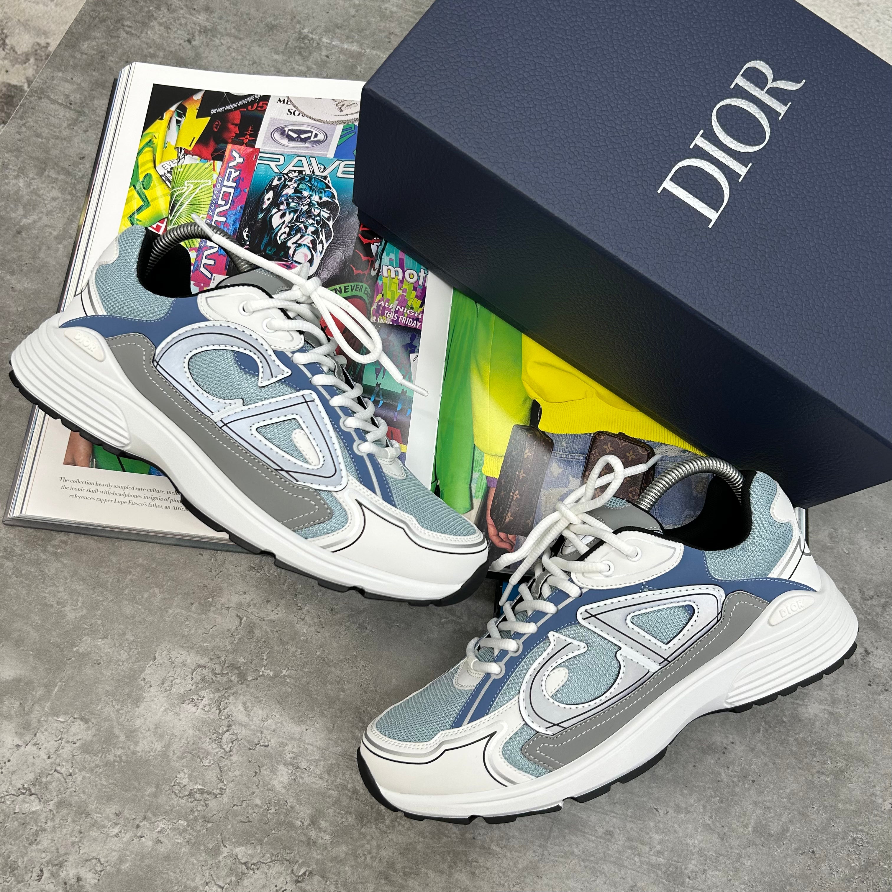 DIOR B30 WHITE BLUE RUNNERS